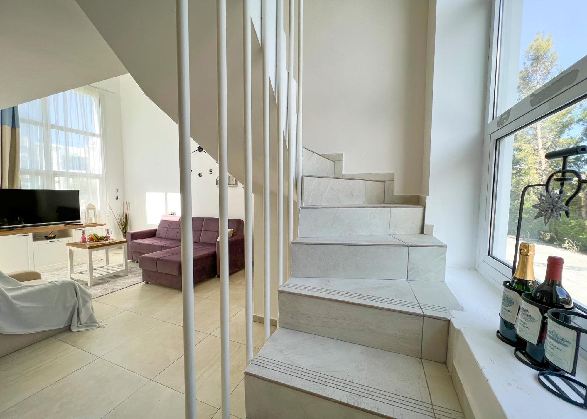 Garden Loft Apt With Pool In Alsancak Kyrenia Kyrenia  Exteriör bild